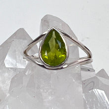 Load image into Gallery viewer, Ring - Peridot - Size 6
