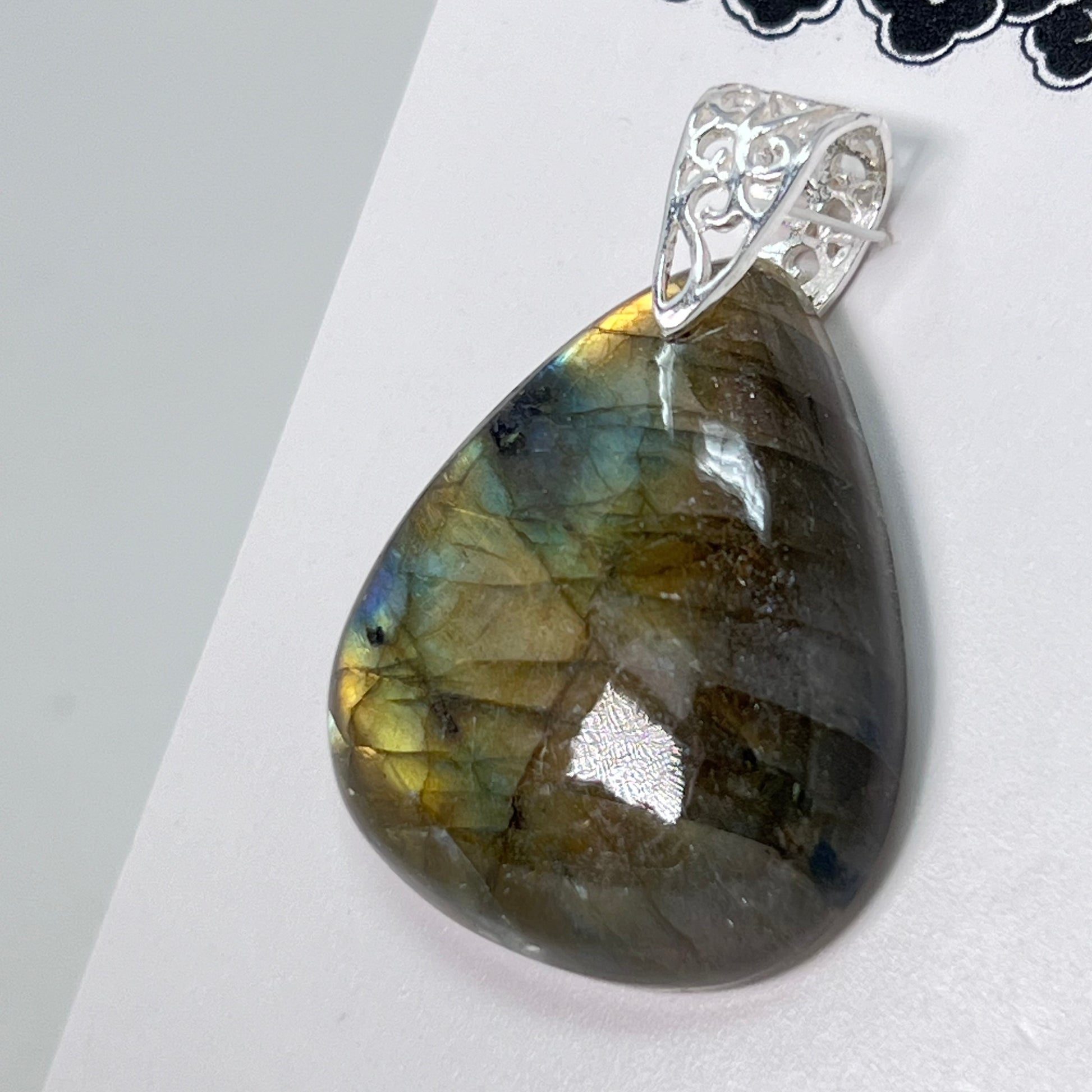 Pendant - Labradorite
