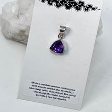 Load image into Gallery viewer, Pendant - Alexite
