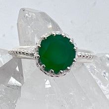 Load image into Gallery viewer, Ring - Emerald - Size 6
