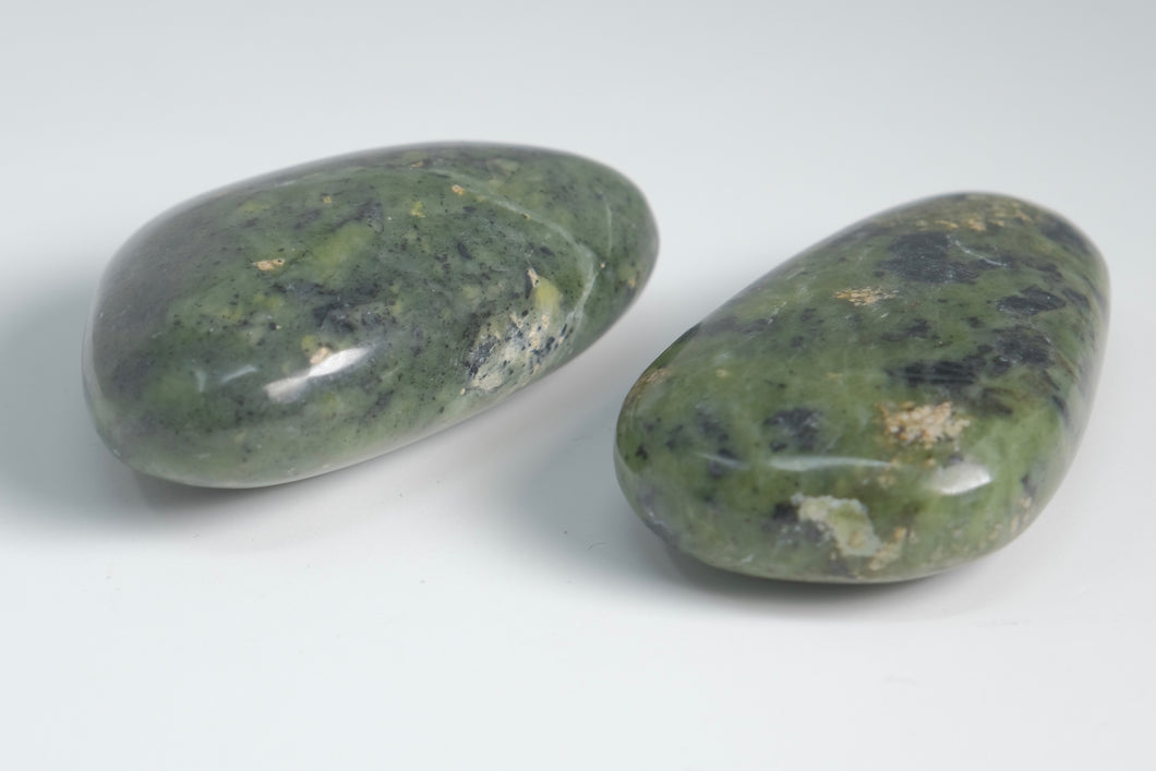 Serpentine Palm Stone