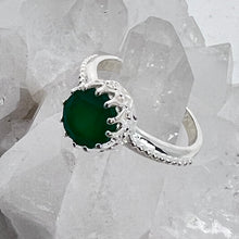 Load image into Gallery viewer, Ring - Emerald - Size 6
