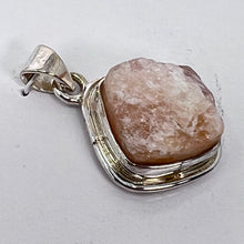 Load image into Gallery viewer, Pendant - Morganite

