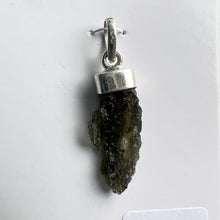 Load image into Gallery viewer, Pendant - Moldavite
