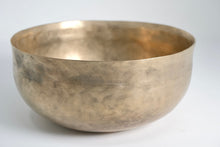 Load image into Gallery viewer, Singing Bowl
