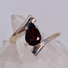 Load image into Gallery viewer, Ring - Garnet - Size 8
