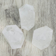 Load image into Gallery viewer, Clear Quartz Standing Point
