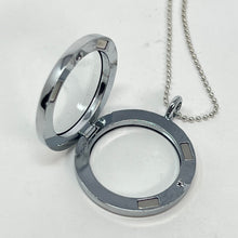 Load image into Gallery viewer, Necklace - Round Glass Locket
