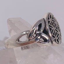Load image into Gallery viewer, Ring - Flower of Life &amp; Pentacle - Size 6 &amp; 9
