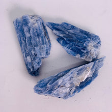 Load image into Gallery viewer, Blue Kyanite (blades)
