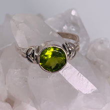 Load image into Gallery viewer, Ring - Peridot Size 9
