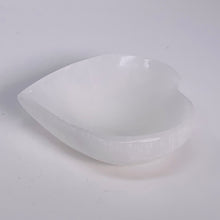 Load image into Gallery viewer, Selenite Heart Bowl
