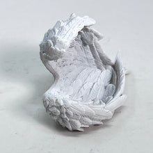 Load image into Gallery viewer, Angel Wing Dish
