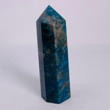 Load image into Gallery viewer, Apatite - Tower (Options)
