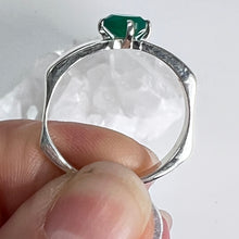 Load image into Gallery viewer, Ring - Emerald - Size 10
