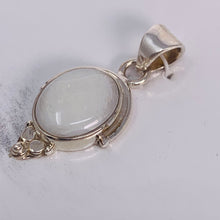Load image into Gallery viewer, Pendant - Opal
